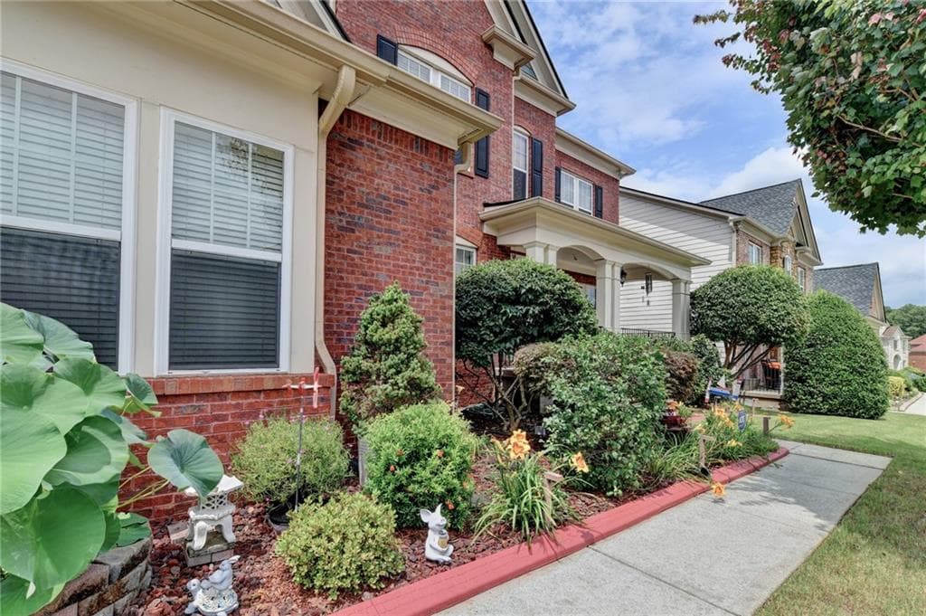 6 bedroom, 5 bathroom, 5,710 sq ft single family residence for sale at 3153 Cambria Road, Atlanta, GA 30331 — photo 4