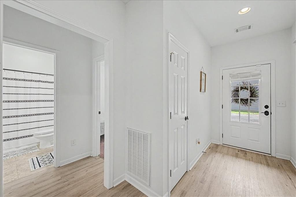 3 bedroom, 2 bathroom, 1,352 sq ft townhouse for sale at 182 Towne Villas Drive, Jasper, GA 30143 — photo 6