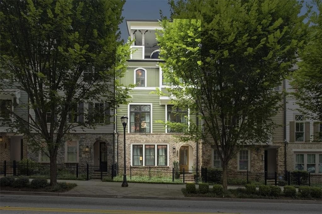 4 bedroom, 5 bathroom, 2,599 sq ft townhouse under contract at 976 Memorial Walk, Atlanta, GA 30316 — photo 2