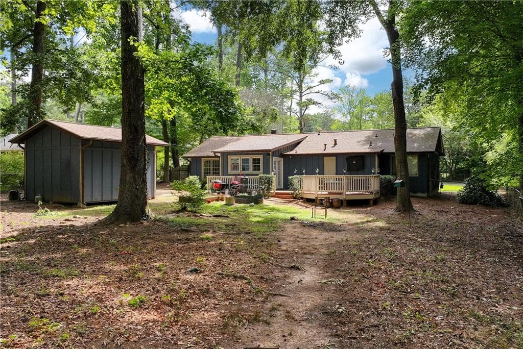 3 bedroom, 2 bathroom, 1,167 sq ft single family residence for sale at 539 Karen Drive, Alpharetta, GA 30009 — photo 2