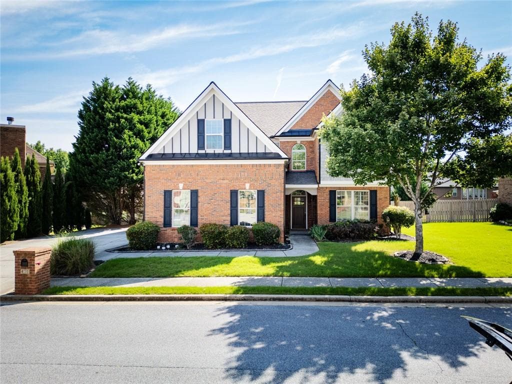 5 bedroom, 4 bathroom, 3,067 sq ft single family residence for sale at 407 Arbor Lane, Loganville, GA 30052 — photo 2