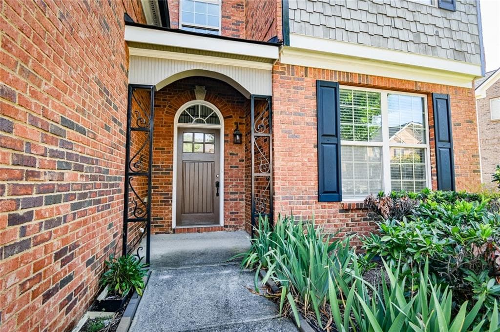 5 bedroom, 4 bathroom, 3,067 sq ft single family residence for sale at 407 Arbor Lane, Loganville, GA 30052 — photo 3