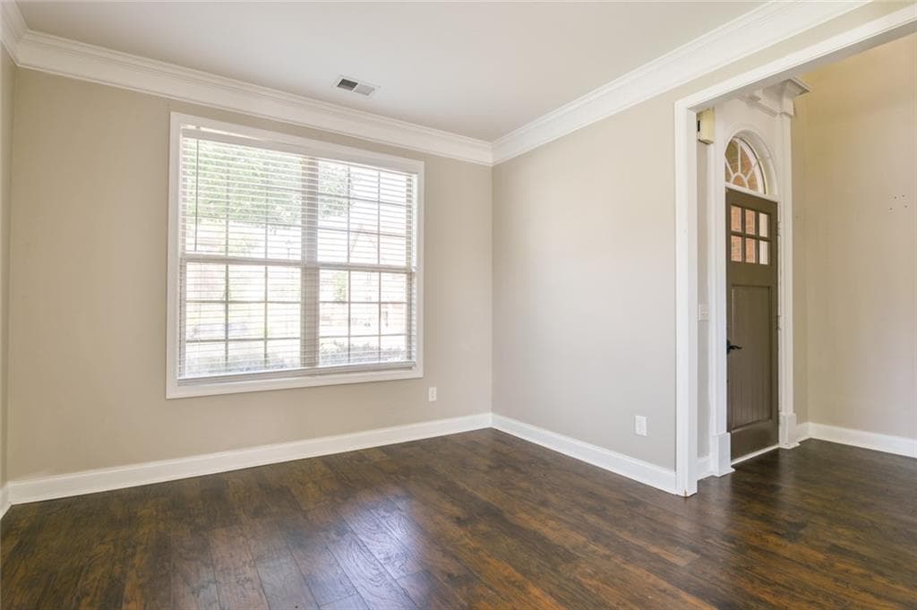 5 bedroom, 4 bathroom, 3,067 sq ft single family residence for sale at 407 Arbor Lane, Loganville, GA 30052 — photo 6