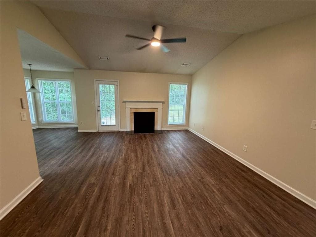 3 bedroom, 2 bathroom, 1,270 sq ft single family residence for rent at 211 Ravenwood Court, Bethlehem, GA 30620 for $1,795 a month — photo 3