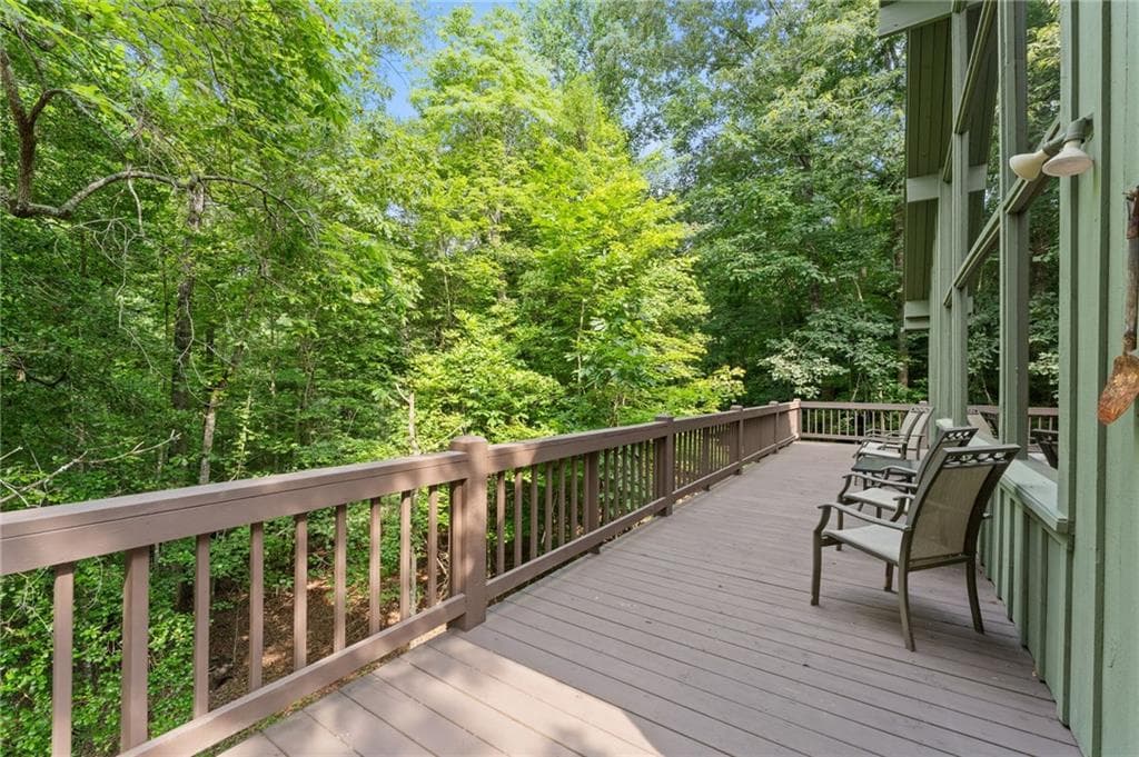 4 bedroom, 3 bathroom, 2,145 sq ft single family residence for sale at 318 Horseshoe Lane, Dahlonega, GA 30533 — photo 7