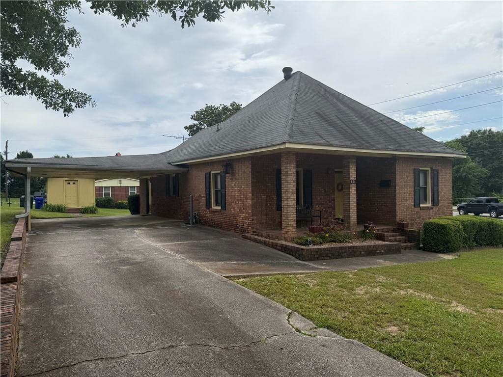 3 bedroom, 2 bathroom, 1,292 sq ft single family residence for sale at 871 Malcom Street, Conyers, GA 30012 — photo 3