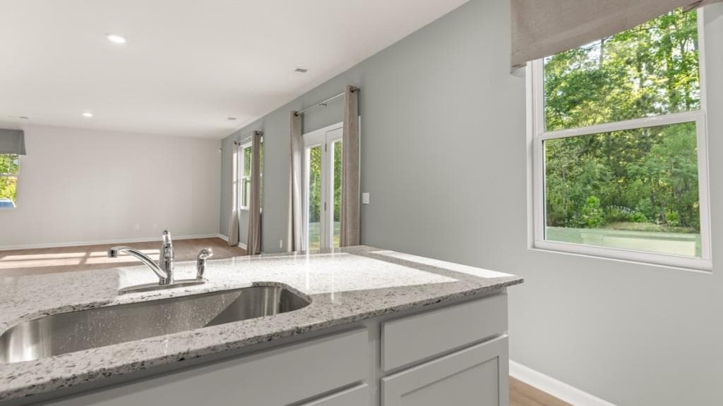 4 bedroom, 3 bathroom, 2,176 sq ft single family residence under contract at 357 Creekview Way, Dallas, GA 30132 — photo 7
