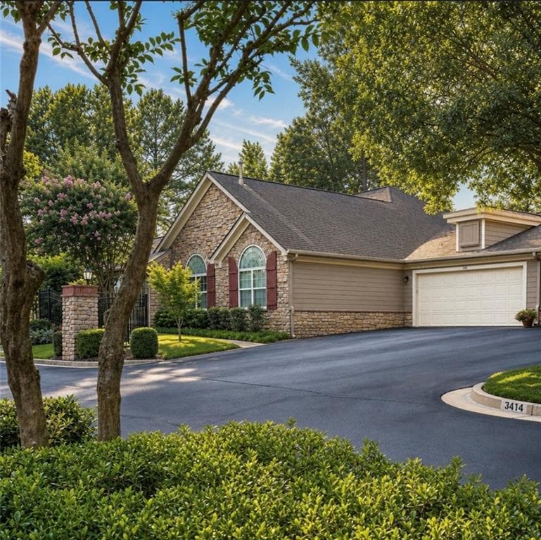 2 bedroom, 2 bathroom, 1,747 sq ft condominium under contract at 3416 Old Due West Road 15, Marietta, GA 30064