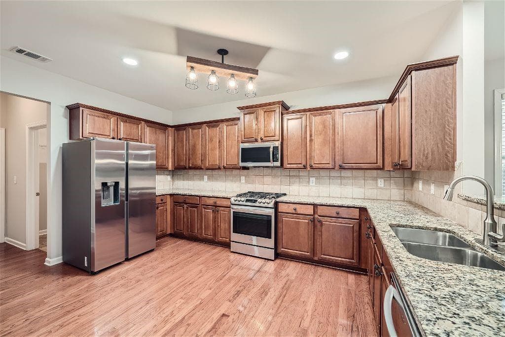 4 bedroom, 4 bathroom, 3,155 sq ft single family residence for rent at 5080 Skylark Creek Court, Cumming, GA 30028 for $2,650 a month — photo 7