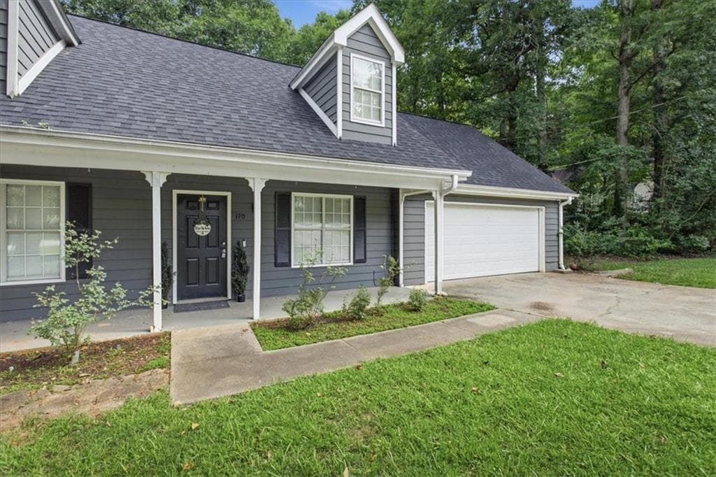 3 bedroom, 2 bathroom, 1,630 sq ft single family residence for sale at 170 Sable Circle, Covington, GA 30016 — photo 2