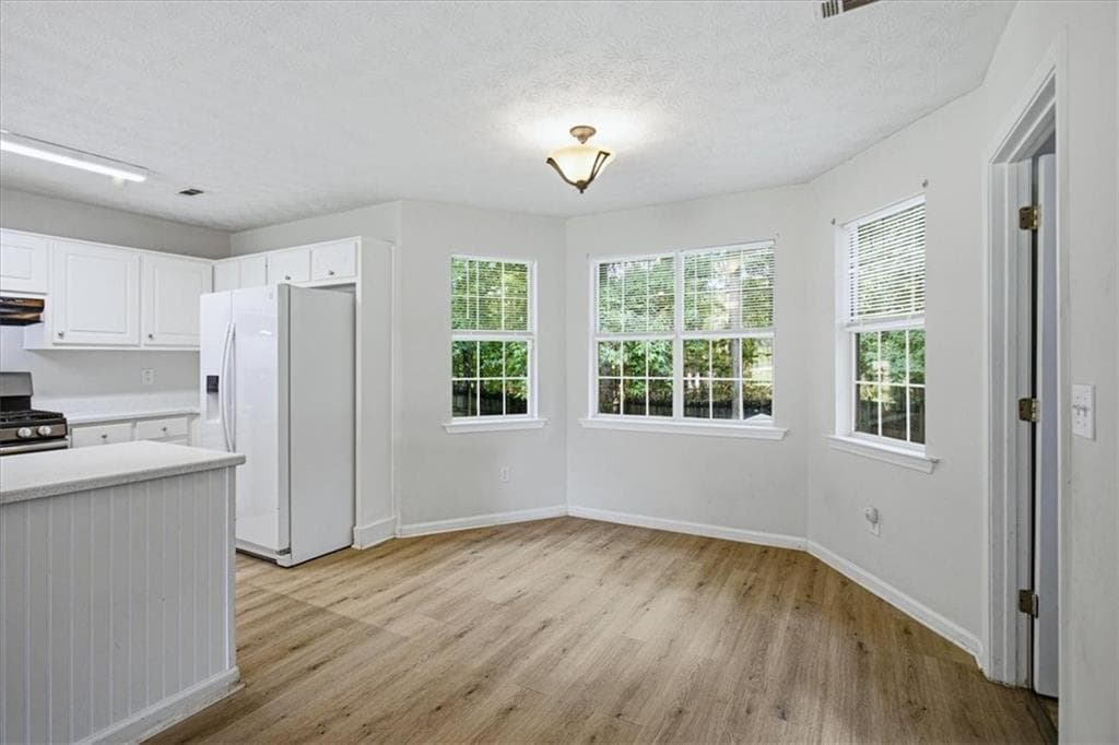 3 bedroom, 2 bathroom, 1,630 sq ft single family residence for sale at 170 Sable Circle, Covington, GA 30016 — photo 7
