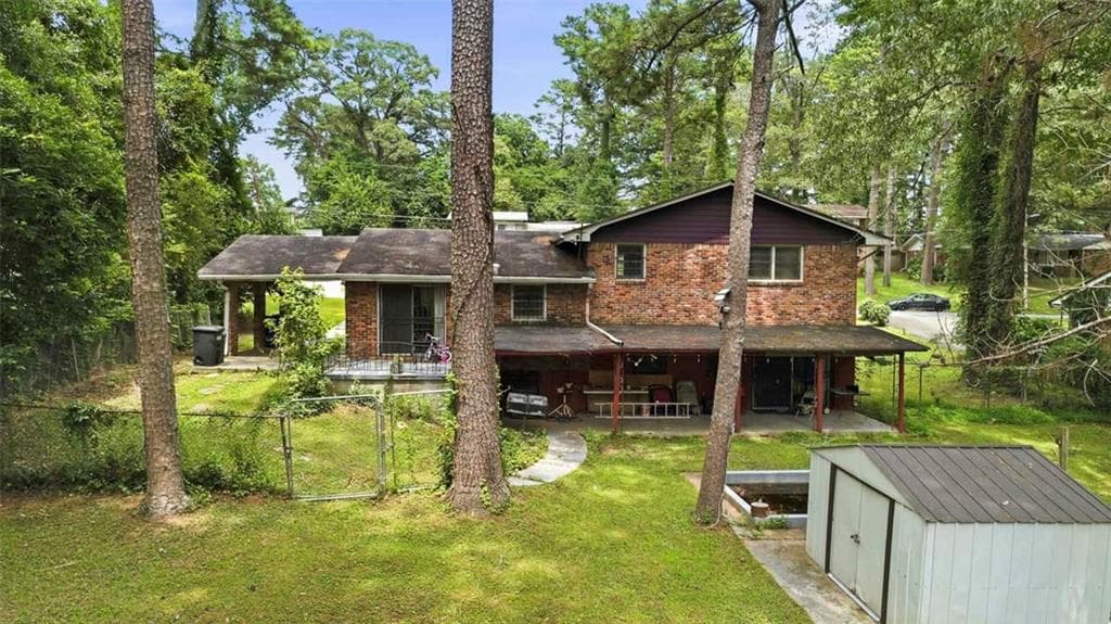 4 bedroom, 2 bathroom, 1,876 sq ft single family residence for sale at 3246 Weslock Circle, Decatur, GA 30034 — photo 5