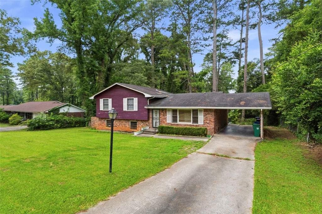 4 bedroom, 2 bathroom, 1,876 sq ft single family residence for sale at 3246 Weslock Circle, Decatur, GA 30034 — photo 9