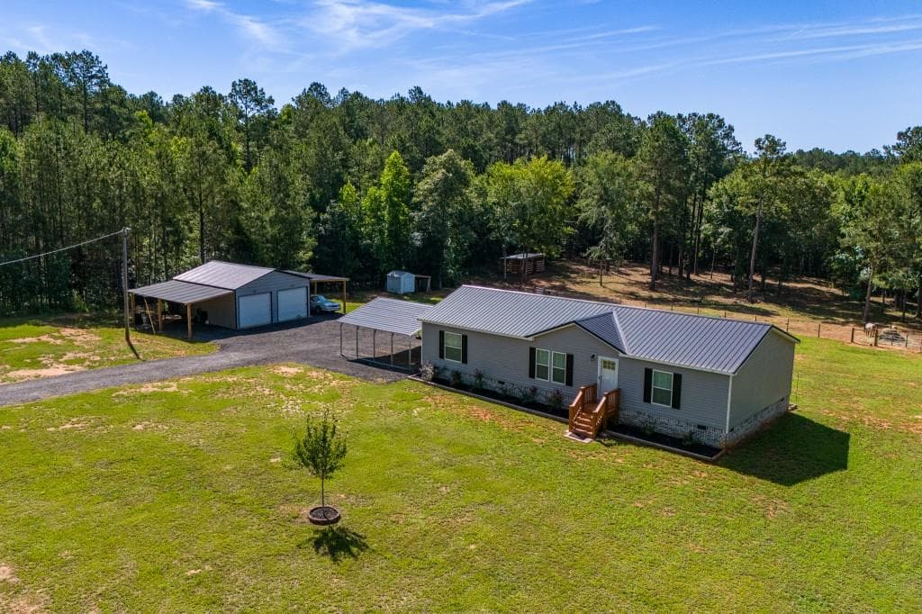 3 bedroom, 2 bathroom, 1,456 sq ft single family residence sold at 1040 Pintail Lane, Madison, GA 30650