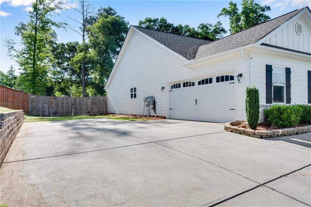 4 bedroom, 4 bathroom, 2,710 sq ft single family residence for sale at 320 Lokeys Lane, Bethlehem, GA 30620 — photo 3