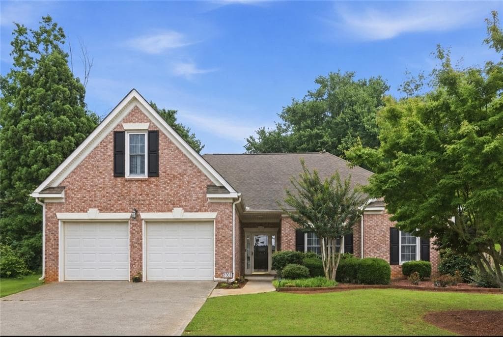 3 bedroom, 2 bathroom, 2,171 sq ft single family residence under contract at 3923 Concord Walk Drive, Smyrna, GA 30082