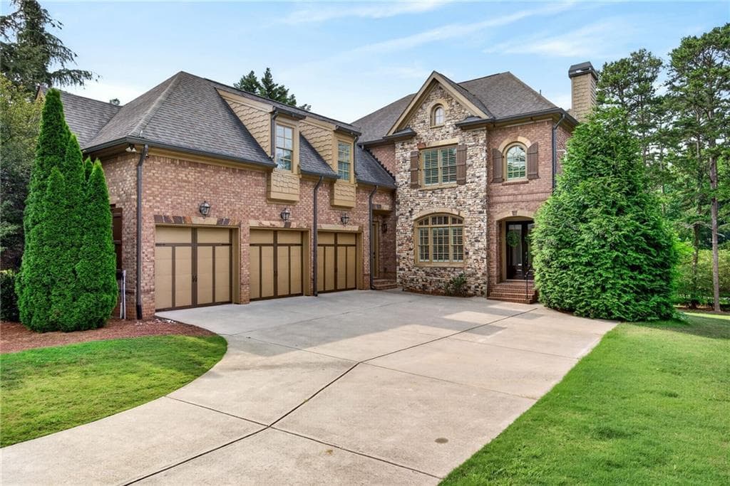 7 bedroom, 6 bathroom, 5,642 sq ft single family residence for sale at 483 McGinnis Way, Milton, GA 30004 — photo 5