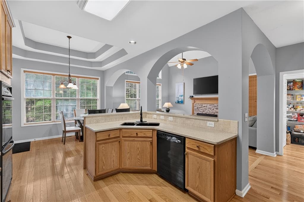 7 bedroom, 5 bathroom, 4,748 sq ft single family residence for sale at 3273 Thornecreek Drive, Douglasville, GA 30135 — photo 9