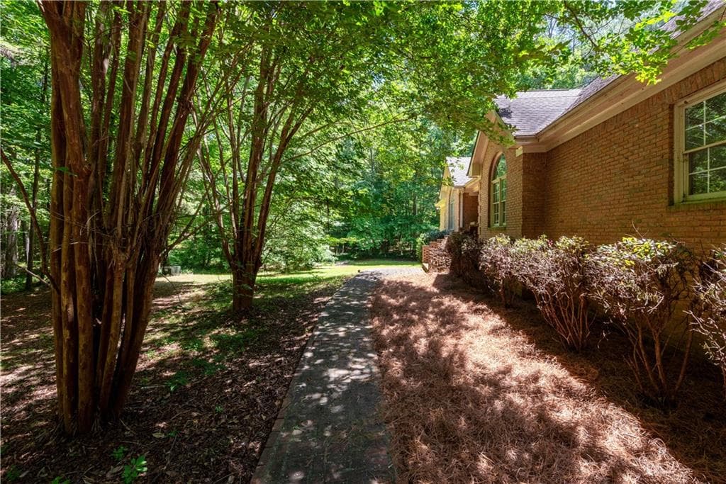 5 bedroom, 5 bathroom, 3,082 sq ft single family residence for sale at 3010 Kari Brook Lane, Monroe, GA 30655 — photo 4