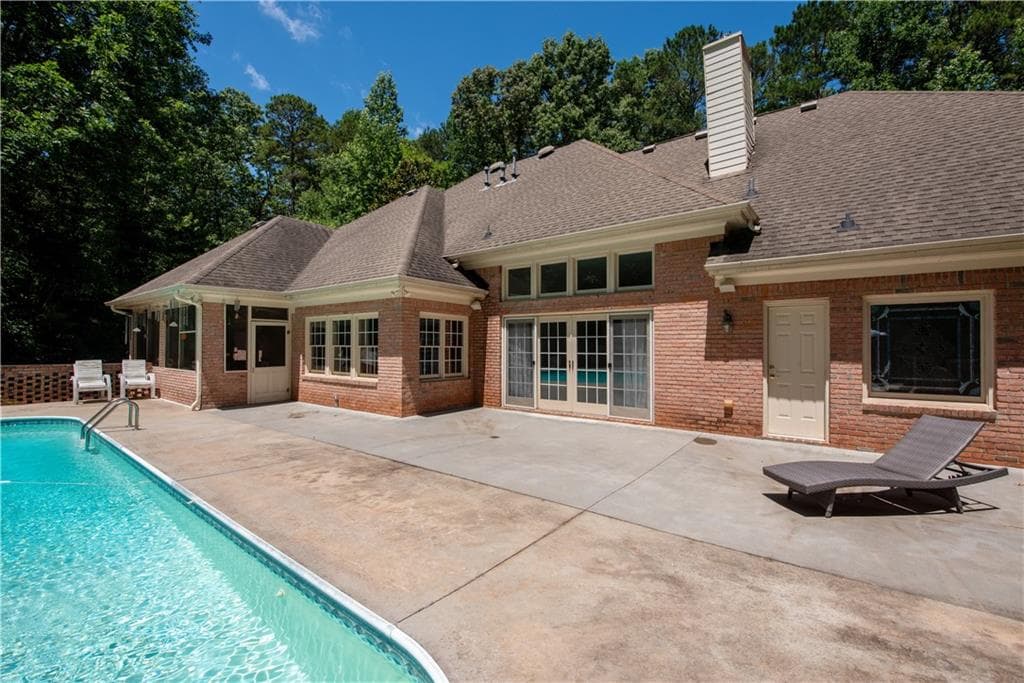 5 bedroom, 5 bathroom, 3,082 sq ft single family residence for sale at 3010 Kari Brook Lane, Monroe, GA 30655 — photo 3