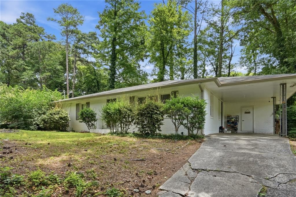 3 bedroom, 1 bathroom, 1,130 sq ft single family residence for sale at 581 Meadowbrook Drive, Marietta, GA 30067 — photo 2