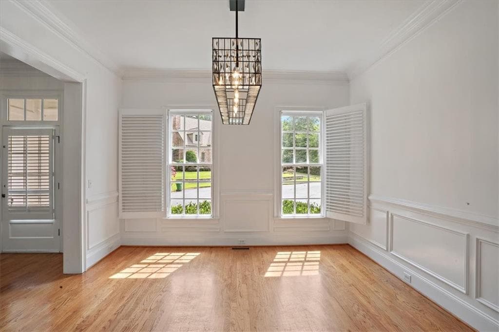 5 bedroom, 5 bathroom, 3,867 sq ft single family residence for sale at 2797 Payton Oaks Drive, Atlanta, GA 30345 — photo 5