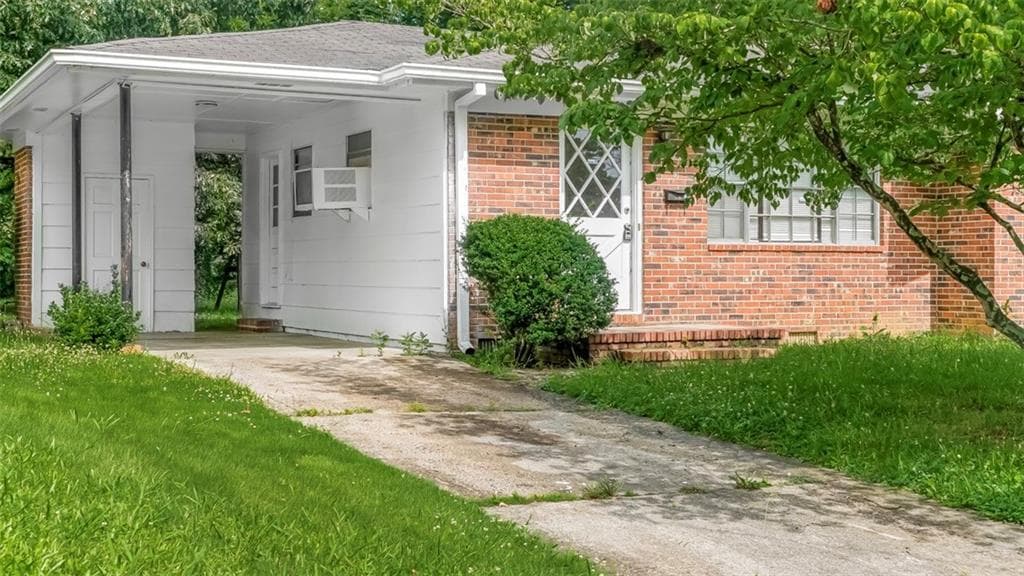 2 bedroom, 1 bathroom, 1,091 sq ft single family residence under contract at 423 Branham Avenue, Rome, GA 30161