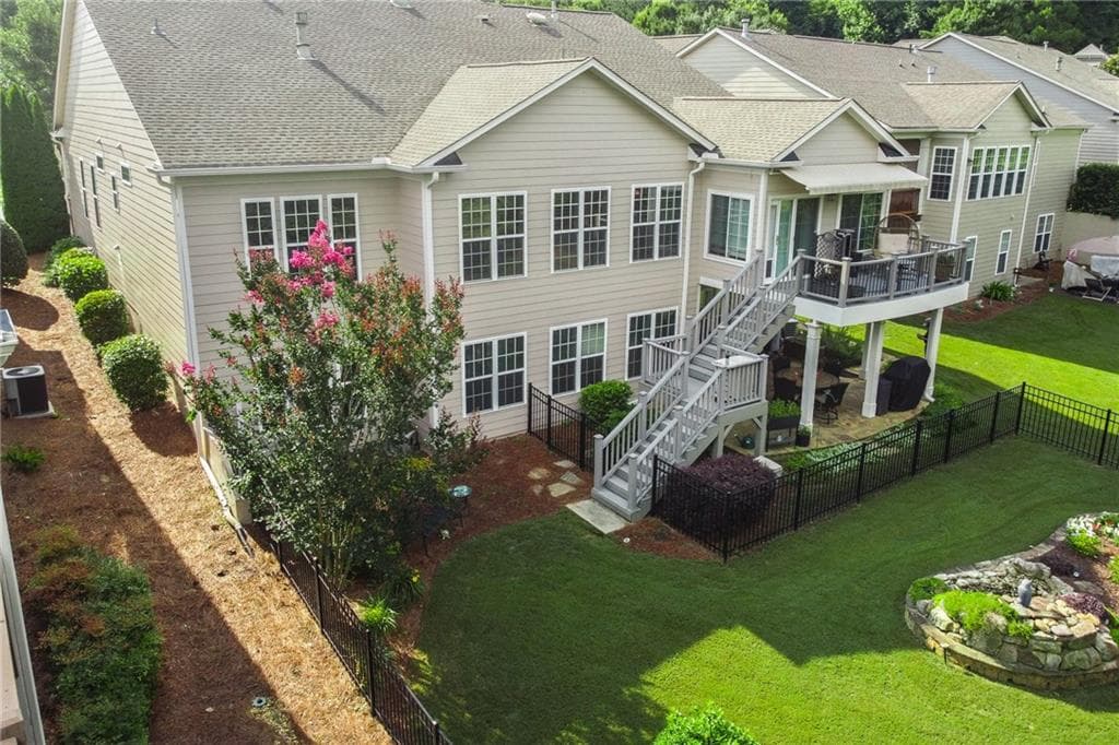 5 bedroom, 6 bathroom, 5,200 sq ft single family residence under contract at 6417 Hickory Springs Circle, Hoschton, GA 30548 — photo 5