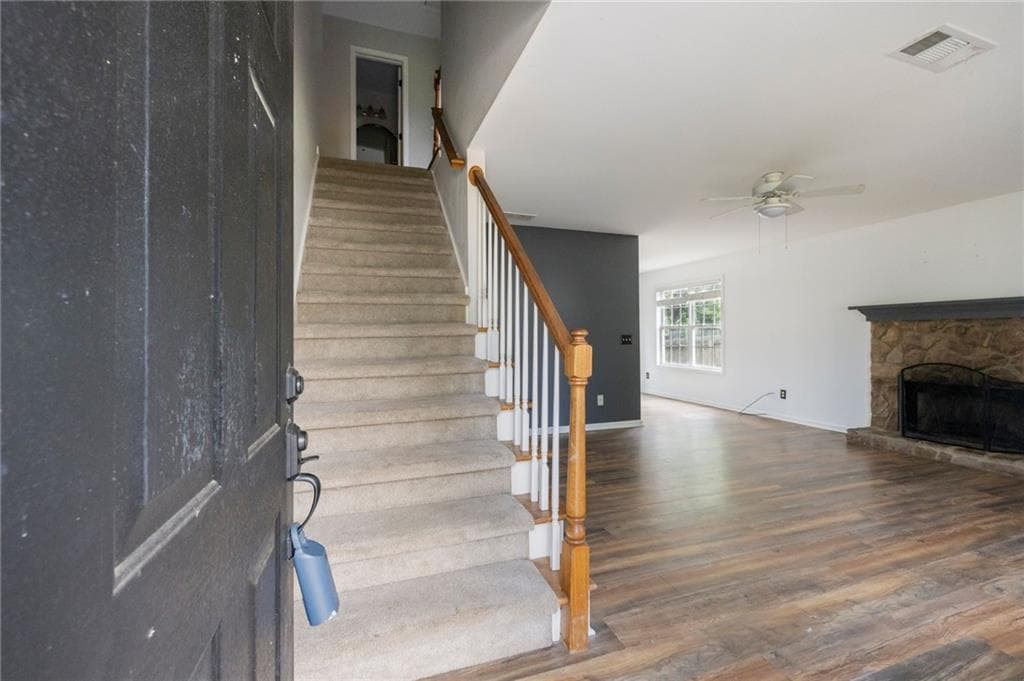3 bedroom, 2 bathroom, 1,800 sq ft single family residence under contract at 147 Richmond Drive, Dawsonville, GA 30534 — photo 5