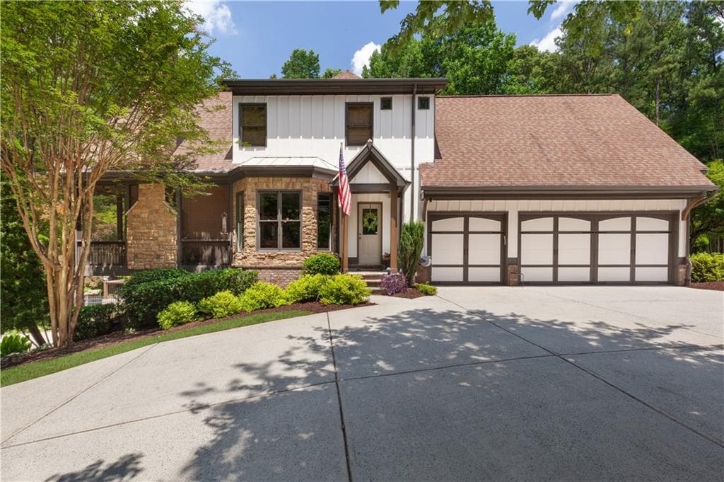 7 bedroom, 7 bathroom, 7,251 sq ft single family residence under contract at 1900 Danforth Pointe Drive, Marietta, GA 30066 — photo 5