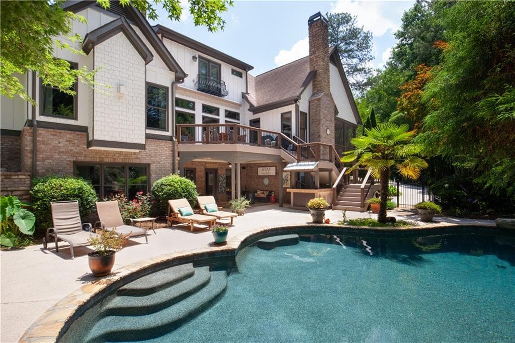 7 bedroom, 7 bathroom, 7,251 sq ft single family residence under contract at 1900 Danforth Pointe Drive, Marietta, GA 30066 — photo 9