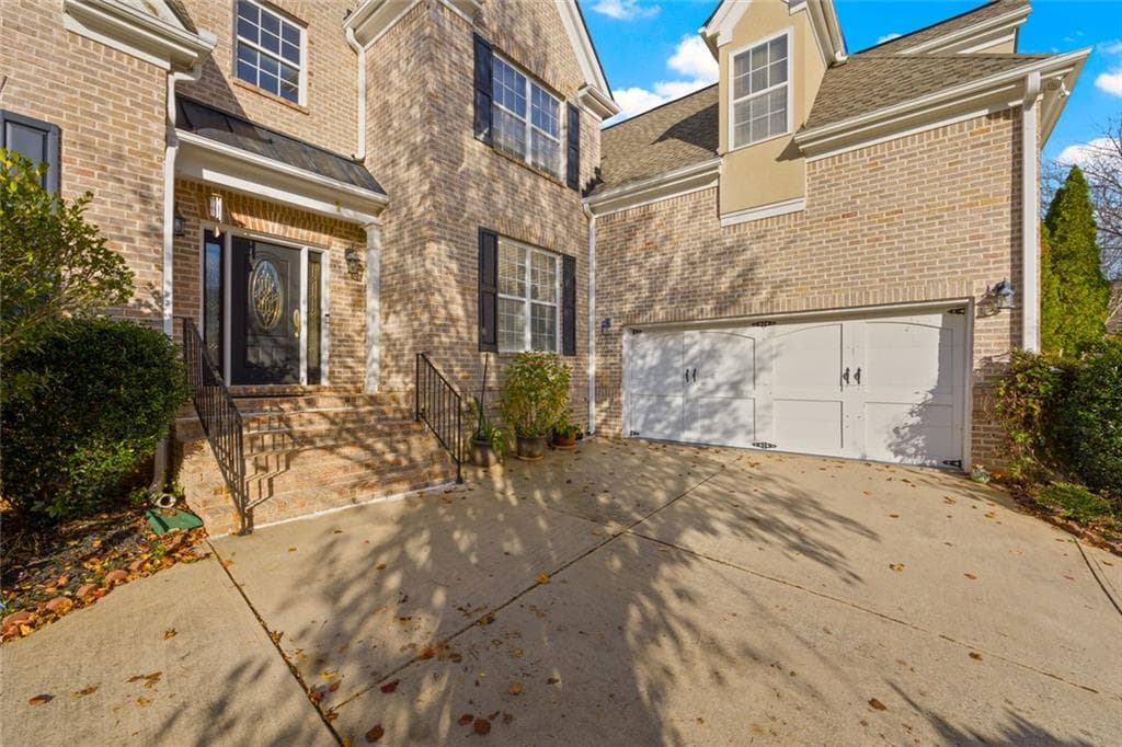 7 bedroom, 5 bathroom, 5,020 sq ft single family residence for sale at 221 Langshire Drive, Mcdonough, GA 30253 — photo 2