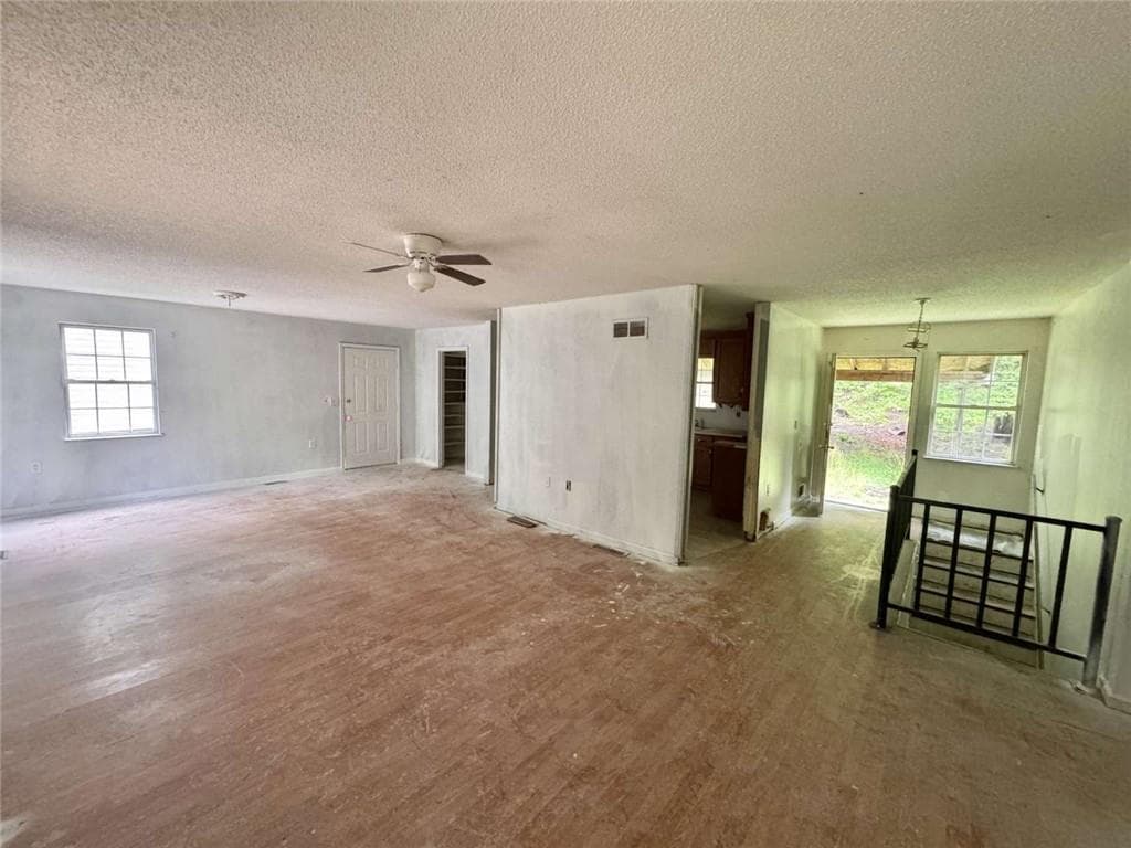 3 bedroom, 2 bathroom, 1,300 sq ft single family residence for sale at 187 Refuge Valley Road, Jasper, GA 30143 — photo 2