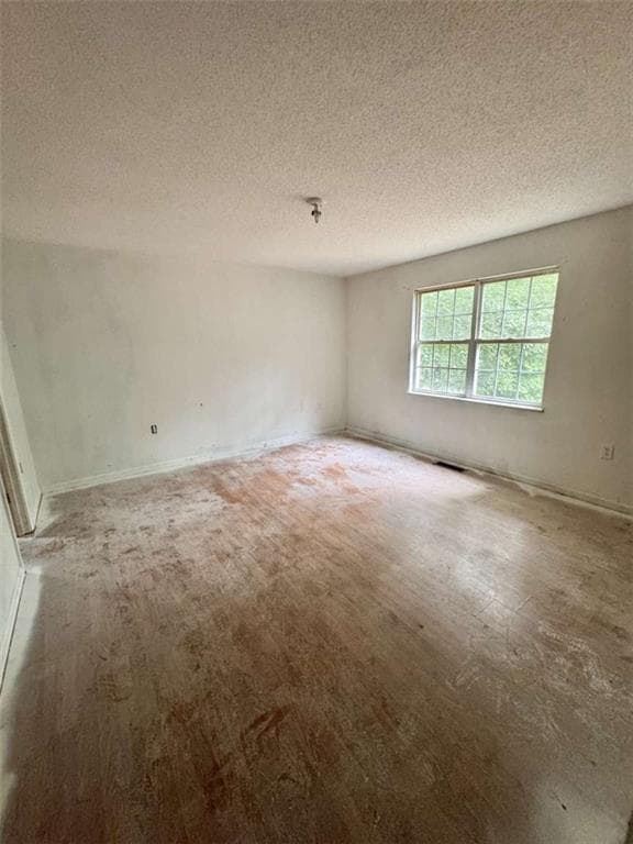 3 bedroom, 2 bathroom, 1,300 sq ft single family residence for sale at 187 Refuge Valley Road, Jasper, GA 30143 — photo 5