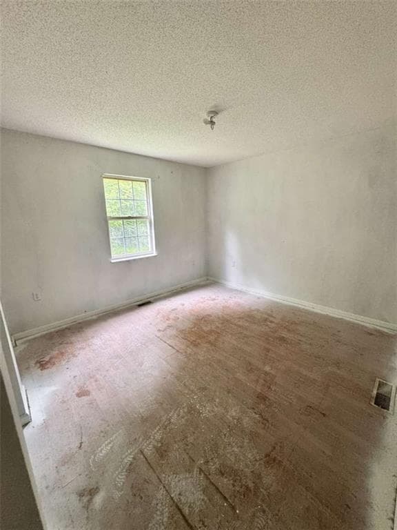 3 bedroom, 2 bathroom, 1,300 sq ft single family residence for sale at 187 Refuge Valley Road, Jasper, GA 30143 — photo 6
