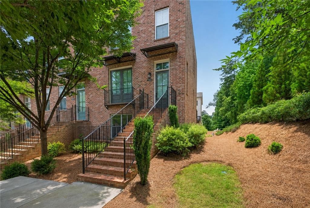 3 bedroom, 4 bathroom, 2,271 sq ft townhouse for sale at 3863 Firewood Lane, Suwanee, GA 30024 — photo 1 of 45