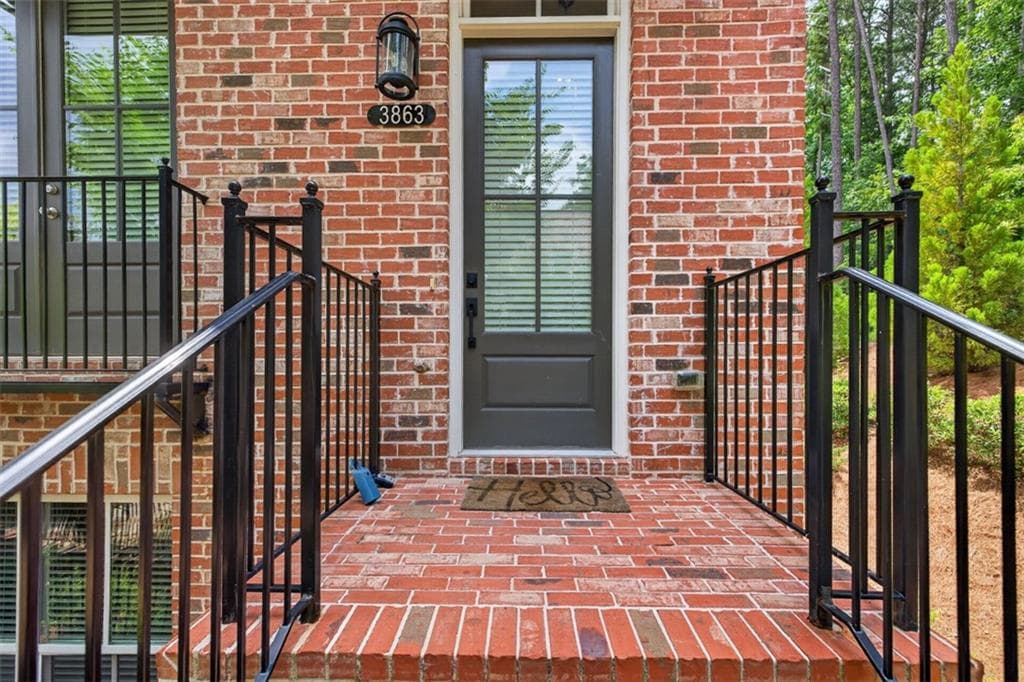 3 bedroom, 4 bathroom, 2,271 sq ft townhouse for sale at 3863 Firewood Lane, Suwanee, GA 30024 — photo 2