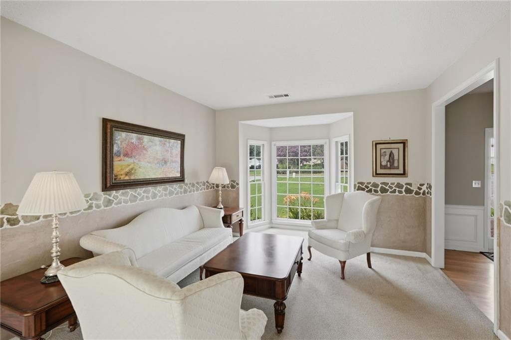 4 bedroom, 3 bathroom, 2,544 sq ft single family residence under contract at 3840 Longlake Drive, Duluth, GA 30097 — photo 6