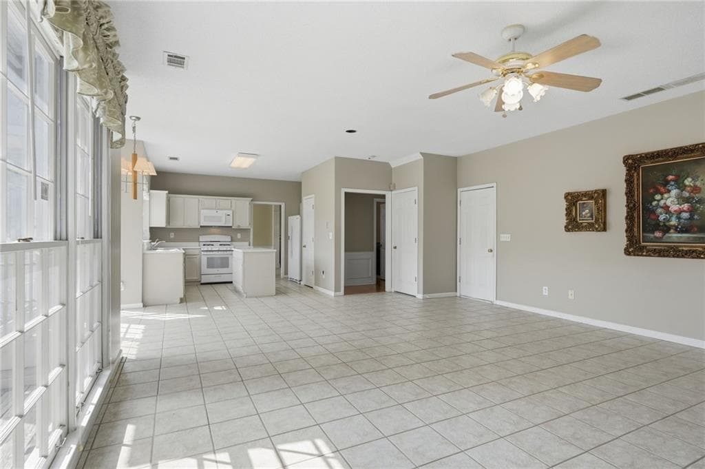 4 bedroom, 3 bathroom, 2,544 sq ft single family residence under contract at 3840 Longlake Drive, Duluth, GA 30097 — photo 9