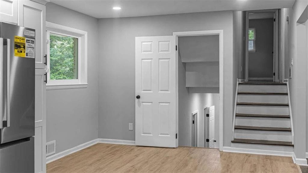 4 bedroom, 3 bathroom, 1,700 sq ft single family residence for sale at 5678 Deerfield Court, South Fulton, GA 30349 — photo 6