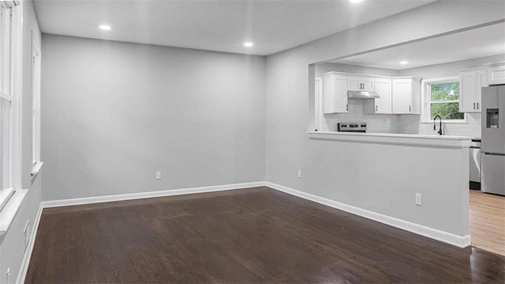 4 bedroom, 3 bathroom, 1,700 sq ft single family residence for sale at 5678 Deerfield Court, South Fulton, GA 30349 — photo 9