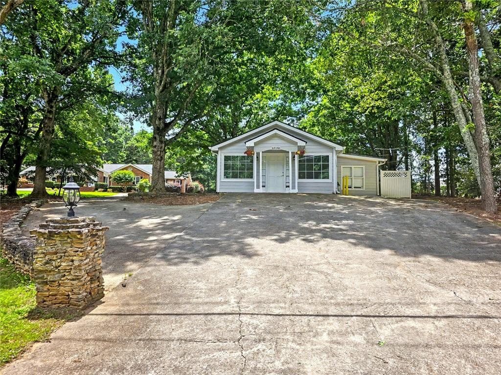 3 bedroom, 2 bathroom, 1,400 sq ft single family residence for sale at 6339B Gaines Ferry Road, Flowery Branch, GA 30542 — photo 1 of 32