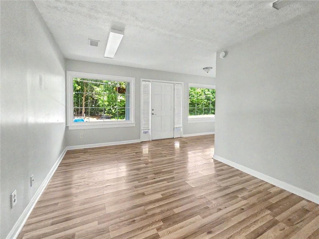 3 bedroom, 2 bathroom, 1,400 sq ft single family residence for sale at 6339B Gaines Ferry Road, Flowery Branch, GA 30542 — photo 9