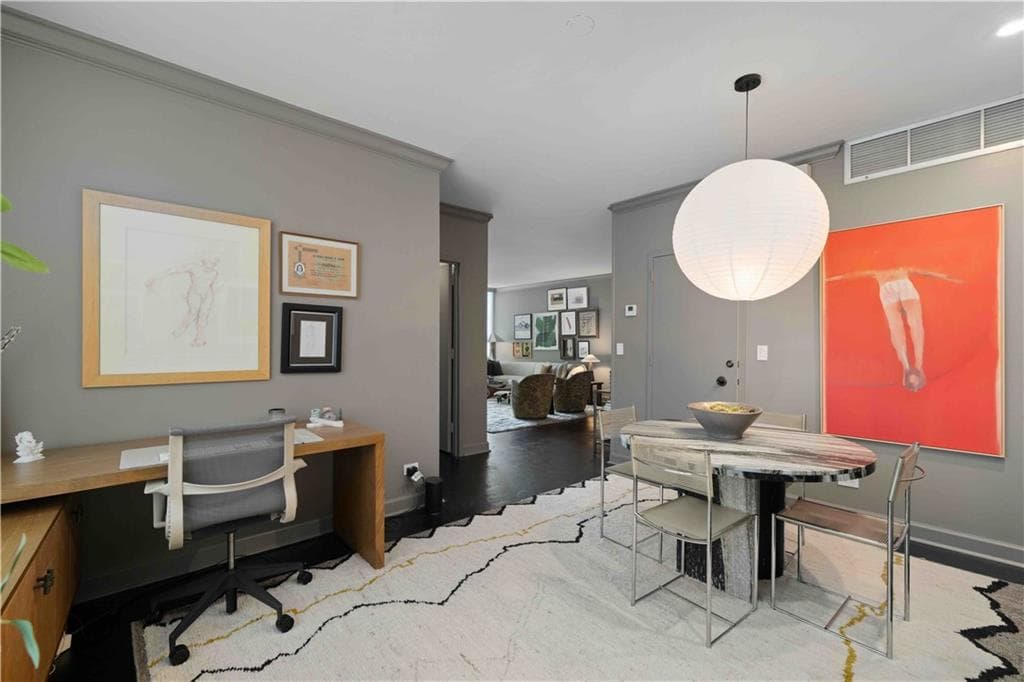 1 bedroom, 2 bathroom, 1,244 sq ft condominium under contract at 2575 Peachtree Road 4H, Atlanta, GA 30305 — photo 9