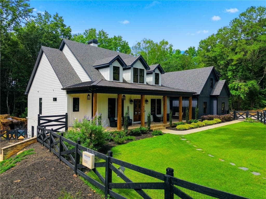 7 bedroom, 7 bathroom, 7,230 sq ft single family residence for sale at 650 Avery Road, Canton, GA 30115 — photo 4