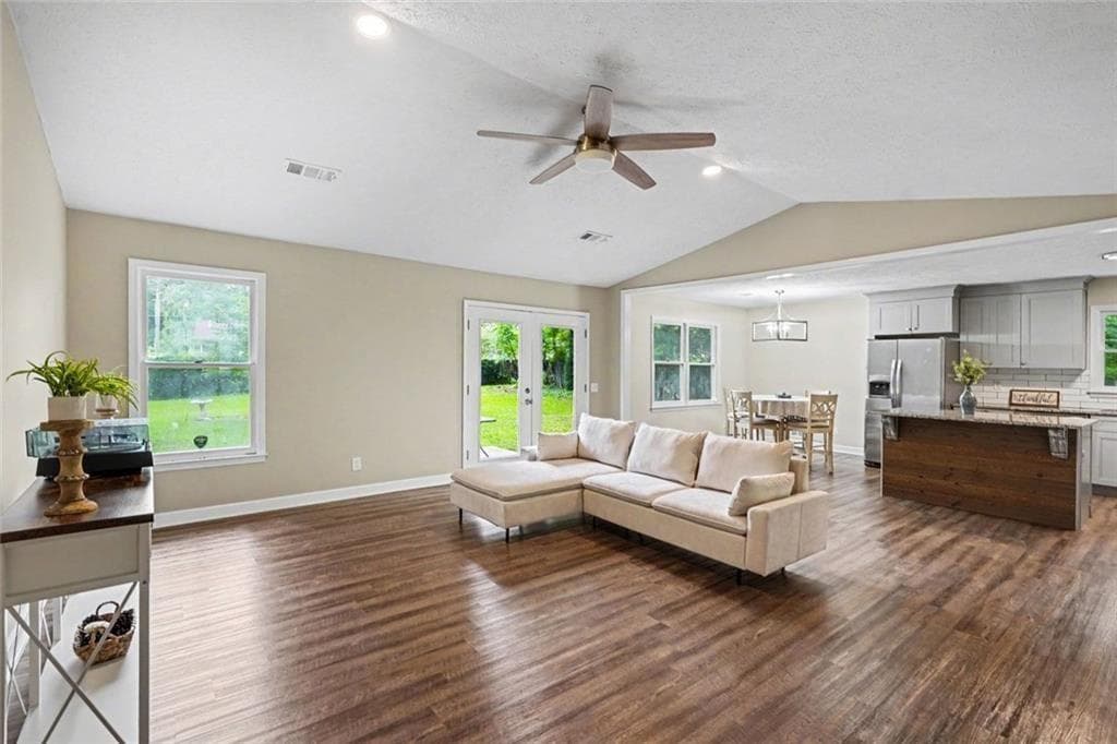 3 bedroom, 2 bathroom, 1,502 sq ft single family residence under contract at 1708 Rosewood Drive, Griffin, GA 30223 — photo 4
