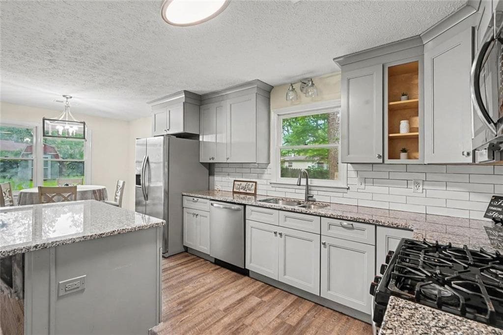 3 bedroom, 2 bathroom, 1,502 sq ft single family residence under contract at 1708 Rosewood Drive, Griffin, GA 30223 — photo 6
