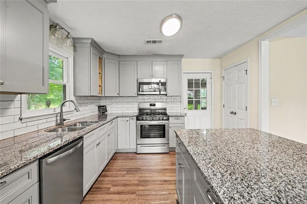 3 bedroom, 2 bathroom, 1,502 sq ft single family residence under contract at 1708 Rosewood Drive, Griffin, GA 30223 — photo 7