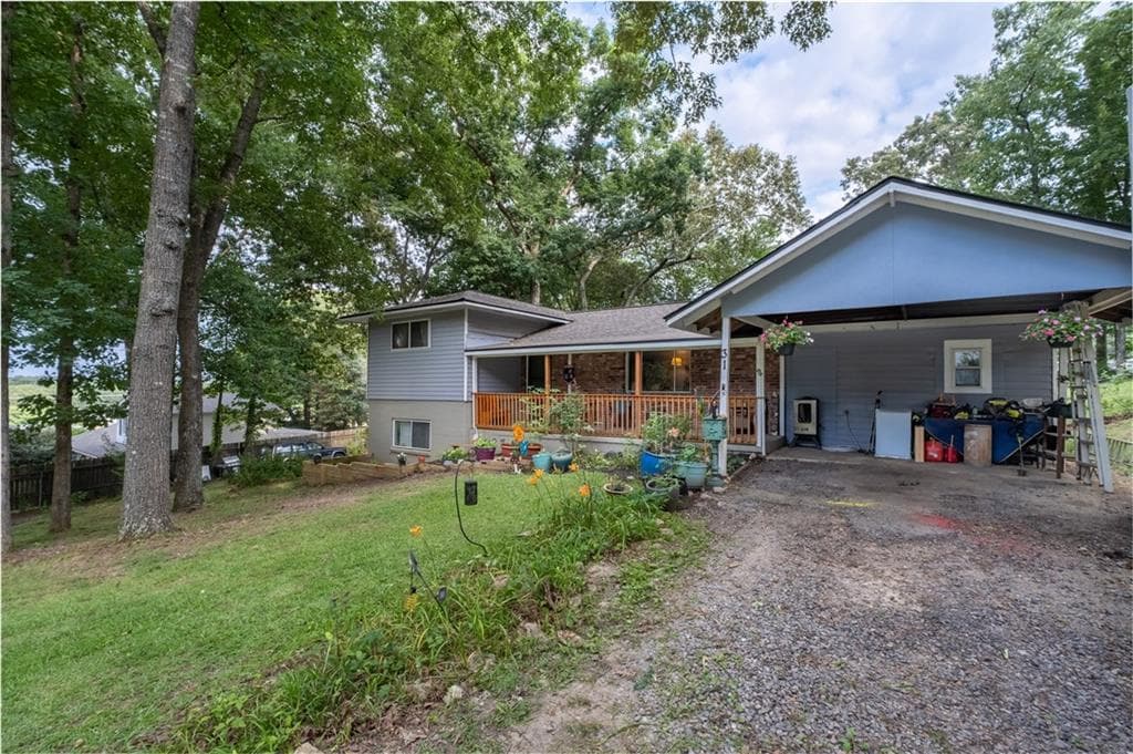 4 bedroom, 3 bathroom, 1,416 sq ft single family residence under contract at 31 Rock Fence Circle, Cartersville, GA 30121 — photo 3