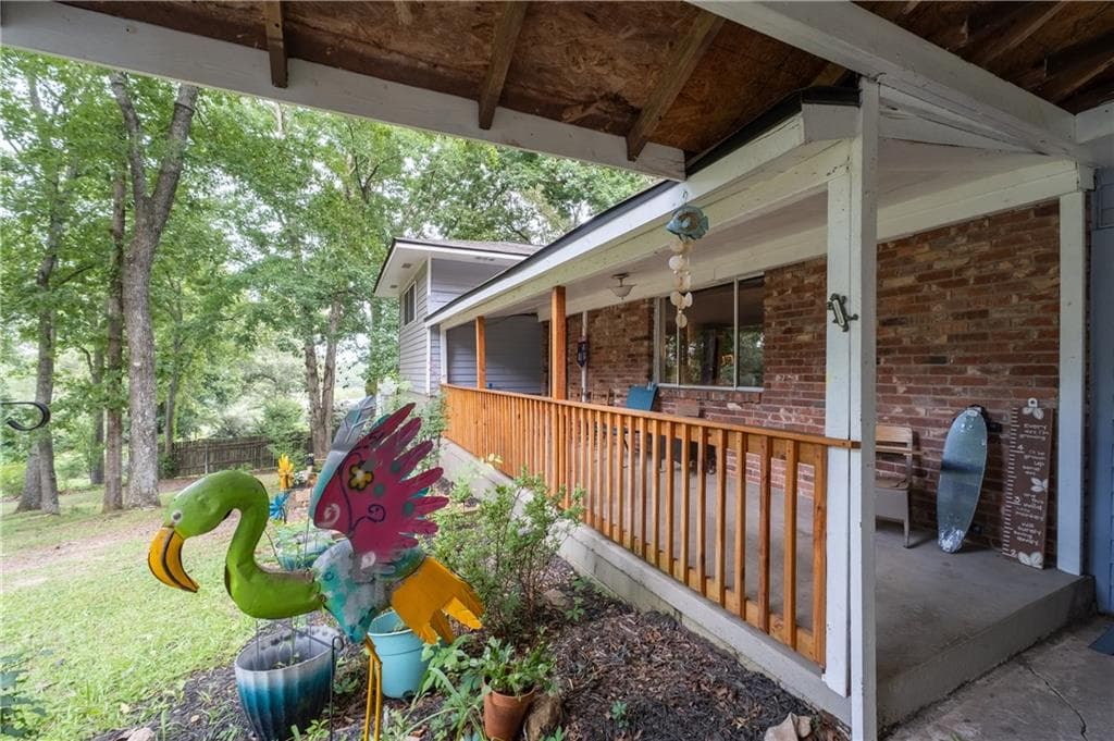 4 bedroom, 3 bathroom, 1,416 sq ft single family residence under contract at 31 Rock Fence Circle, Cartersville, GA 30121 — photo 5
